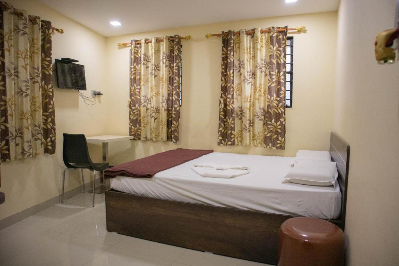 Shri Vasant Lodge Хубли Экстерьер фото