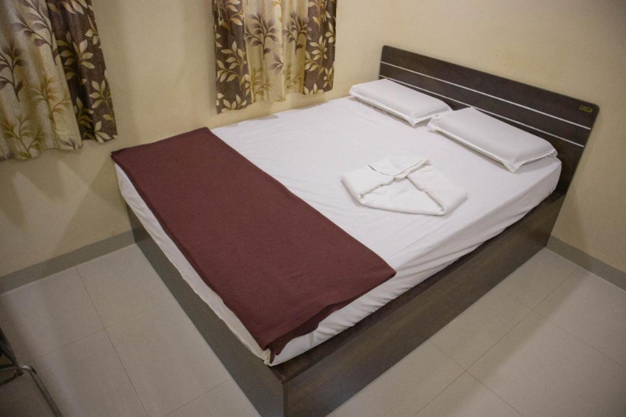 Shri Vasant Lodge Хубли Экстерьер фото
